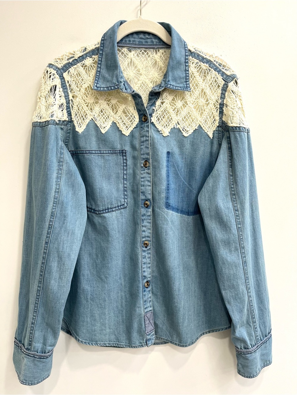 Free People We The Free Denim Fields Button-down Shirt Crochet Top Size Small